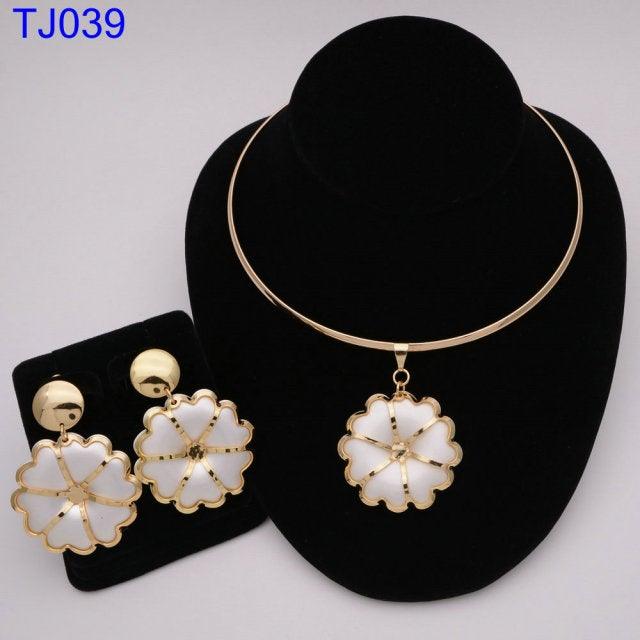 African wedding jewelry - VeilsGalore